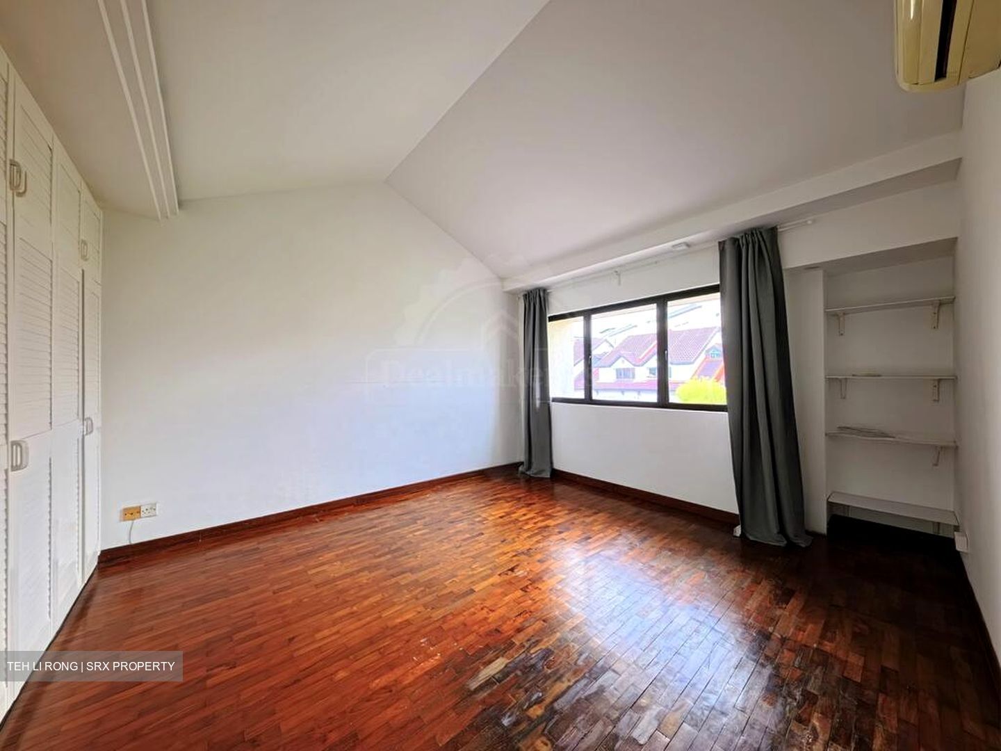 Jalan Kathi (D16), Terrace #521993811